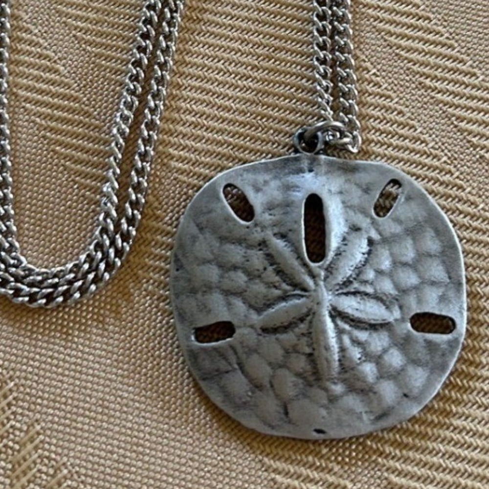 Wendell August Forge Pewter Sand Dollar Pendant Necklace Vintage Collectible
